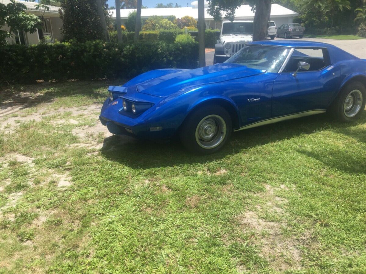 1975 Blue Chevrolet Corvette Coupe