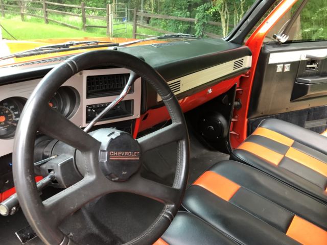 1975 Orange Chevrolet C-10 Standard Cab Pickup