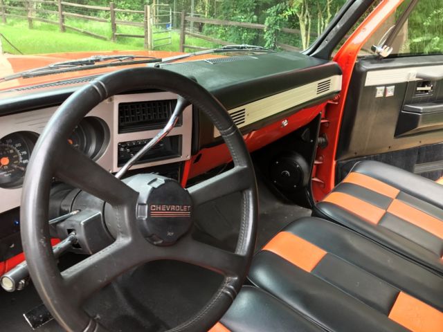 1975 Orange Chevrolet C-10 Standard Cab Pickup