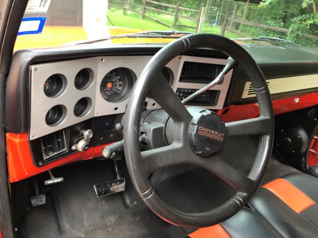 1975 Orange Chevrolet C-10 Standard Cab Pickup