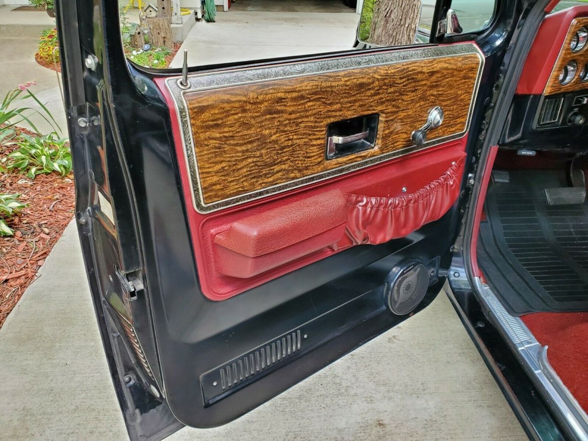 1975 Black Chevrolet Silverado Pickup