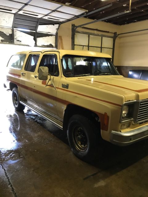 1975 Chevrolet Suburban