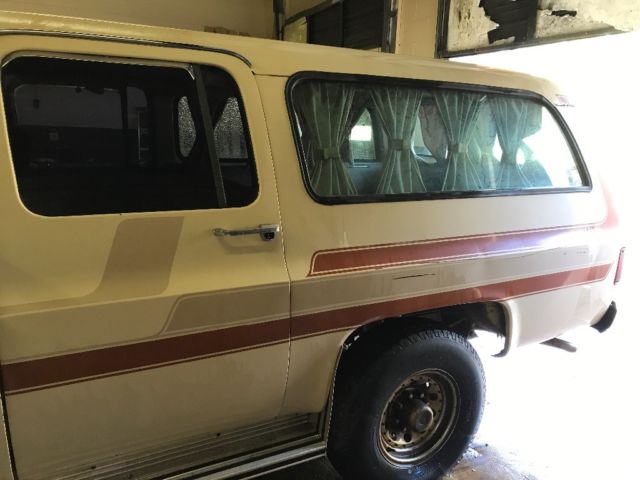 1975 Chevrolet Suburban