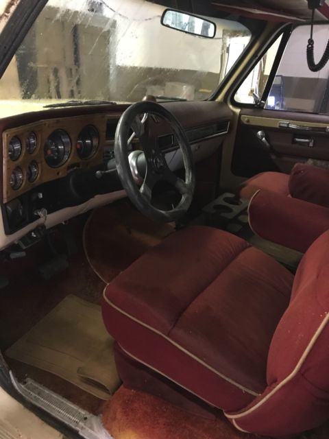 1975 Chevrolet Suburban
