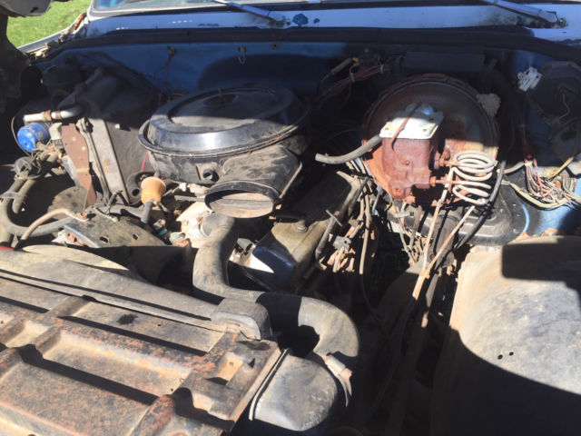 1975 Gray Chevrolet Suburban SUV