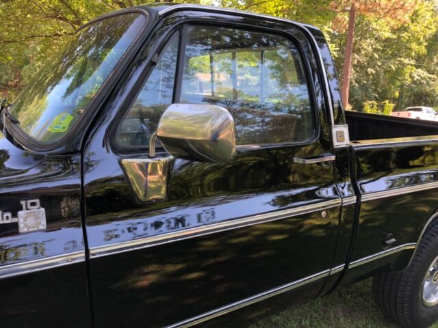 1975 Black Chevrolet C/K Pickup 1500 Truck