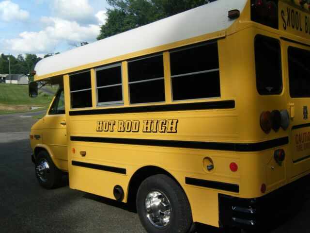 1975 Yellow Chevrolet C30 Van Camper
