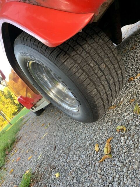 1975 Red Chevrolet CG11 Van Camper