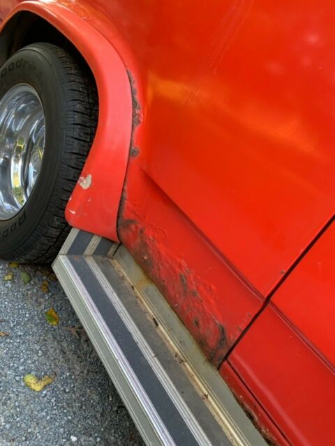 1975 Red Chevrolet CG11 Van Camper