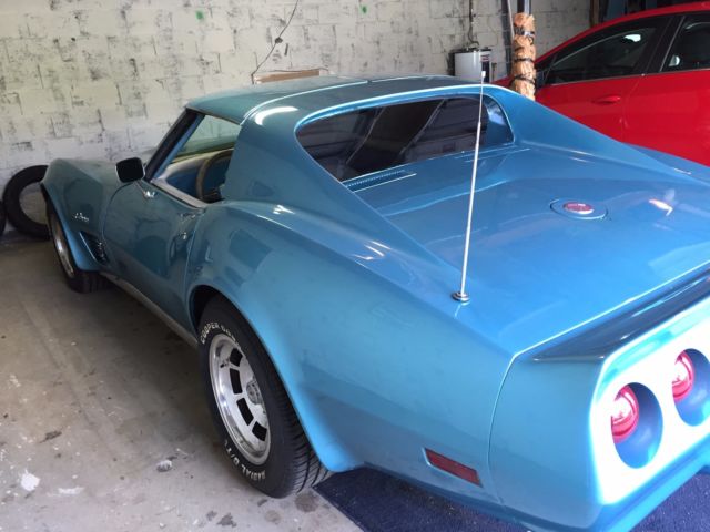 1975 Blue Chevrolet Corvette Coupe