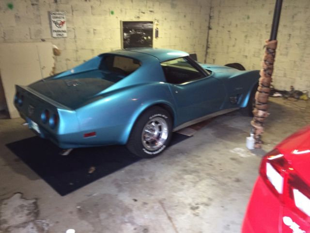 1975 Blue Chevrolet Corvette Coupe
