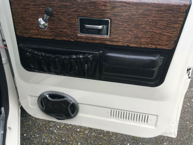 1975 Gold Chevrolet Blazer SUV