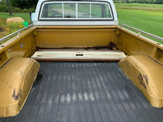 1975 YELLOW/WHITE Chevrolet Other Pickups