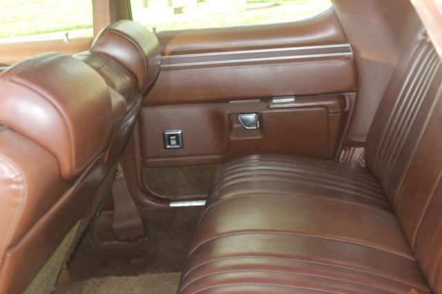 1975 Chrysler Town & Country