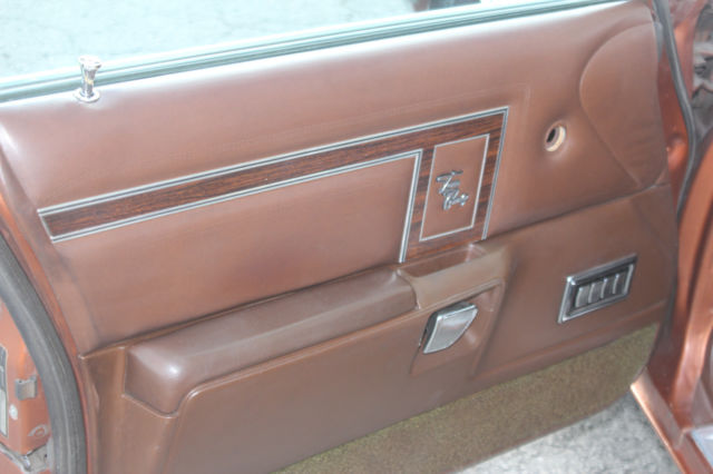 1975 Chrysler Town & Country