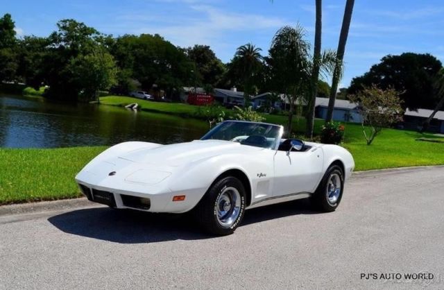 1975 White Chevrolet Corvette