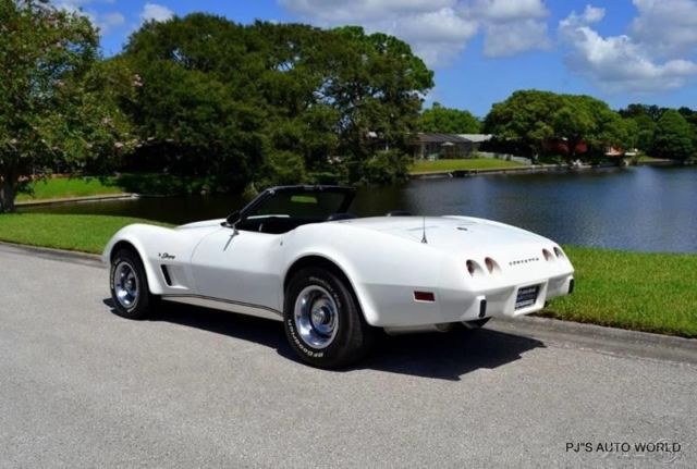 1975 White Chevrolet Corvette