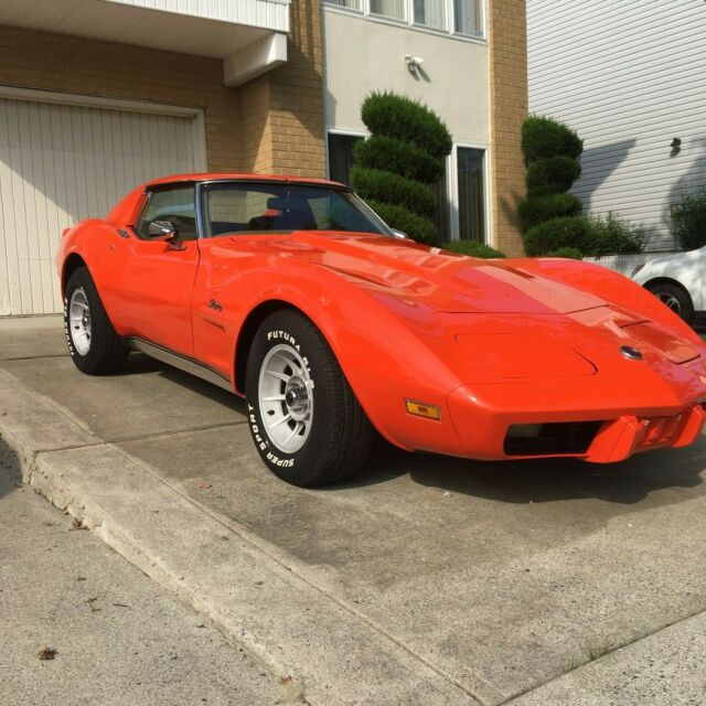 1975 Orange Chevrolet Corvette Coupe