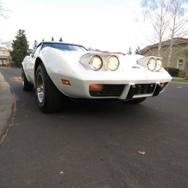 1975 White Chevrolet Corvette Convertible