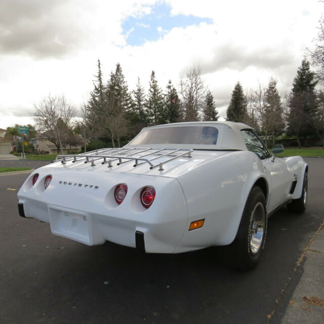 1975 White Chevrolet Corvette Convertible