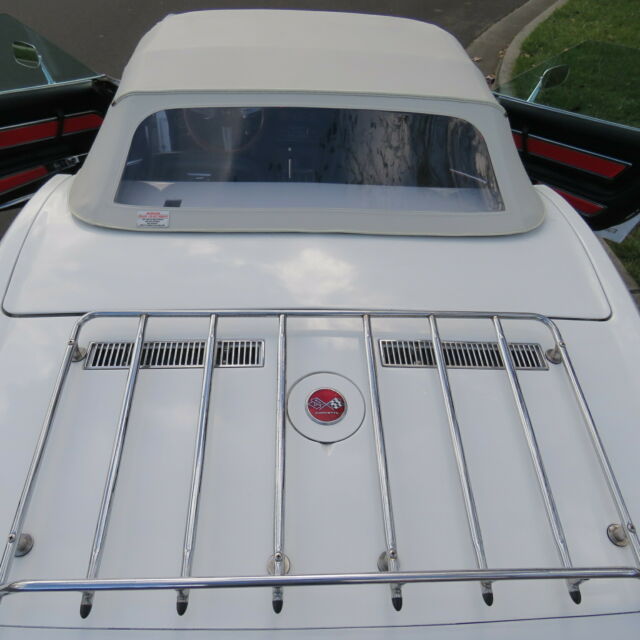 1975 White Chevrolet Corvette Convertible