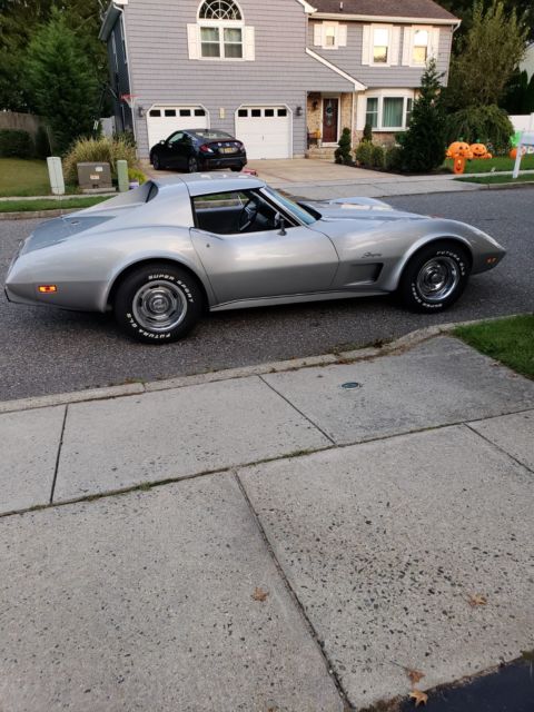 1975 Silver Chevrolet Corvette Coupe