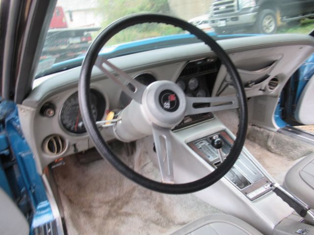 1975 Bright Blue (Code 22) Chevrolet Corvette Coupe