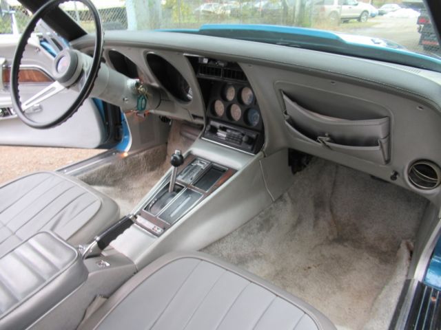 1975 Bright Blue (Code 22) Chevrolet Corvette Coupe