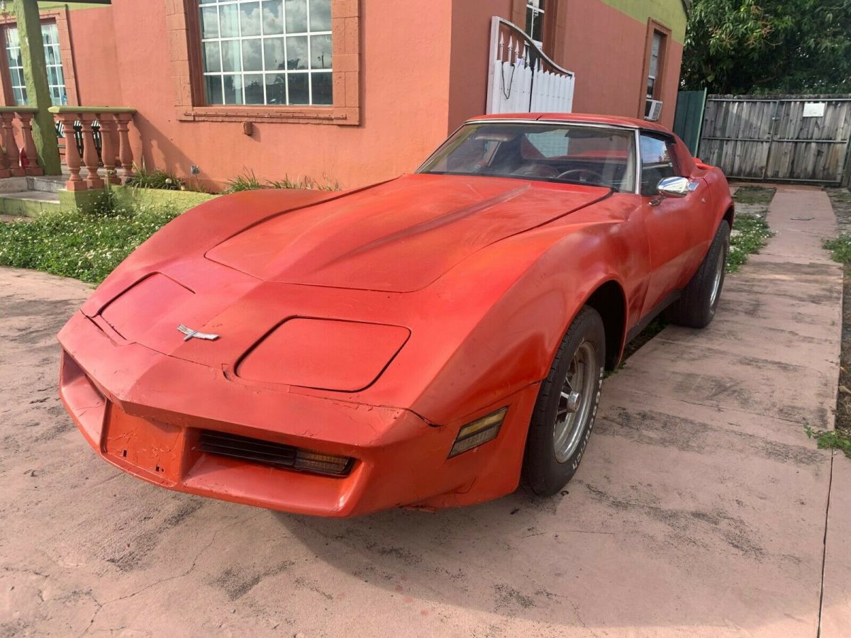 1975 Red Chevrolet Corvette