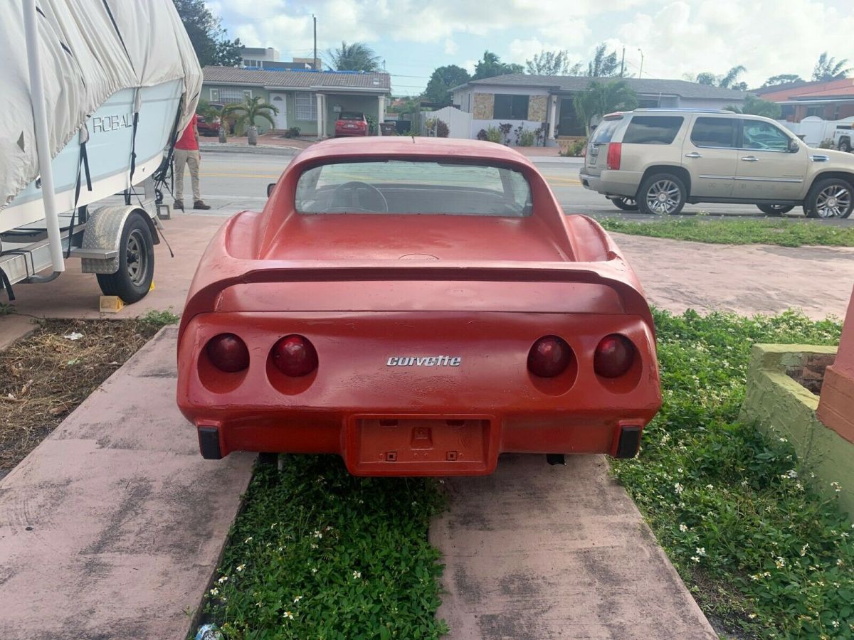 1975 Red Chevrolet Corvette