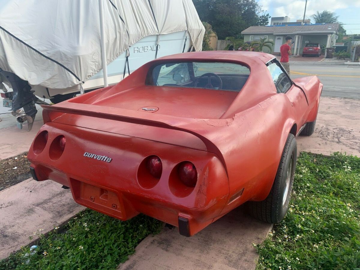 1975 Red Chevrolet Corvette