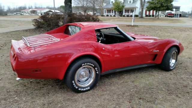 1975 Red Chevrolet Corvette Coupe
