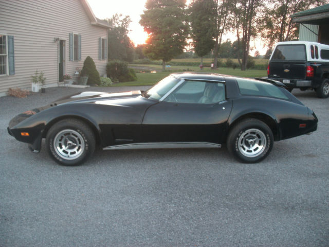 1975 Black Chevrolet Corvette Coupe