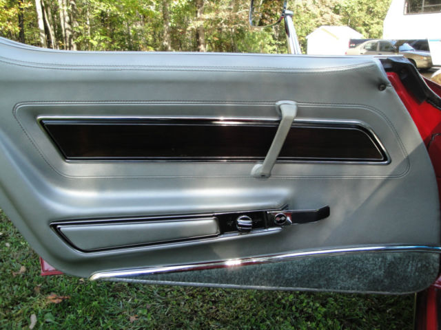 1975 Miglia Red Chevrolet Corvette Coupe