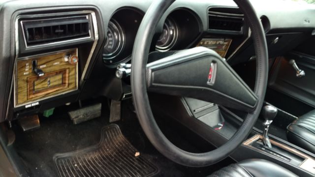 1975 Oldsmobile Cutlass Coupe