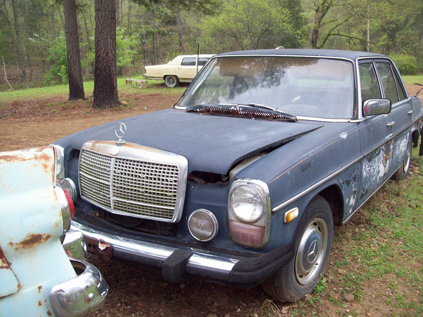 1975 Black Mercedes-Benz Other Sedan
