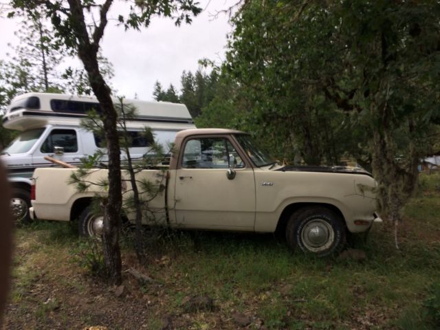 1975 Tan Dodge Other Pickups Truck