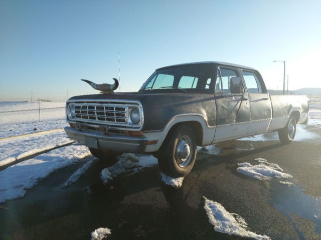 1975 Blue Plymouth D200 Crew Cab Pickup