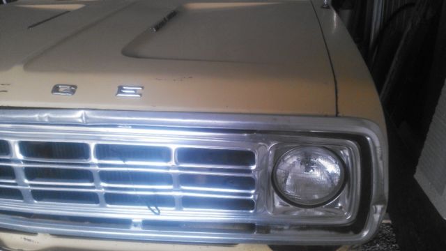 1975 Dodge Power Wagon