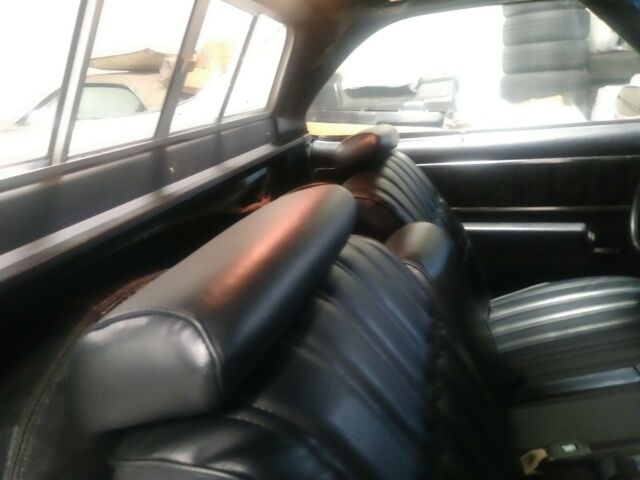 1975 White Chevrolet El Camino 2 door pick up