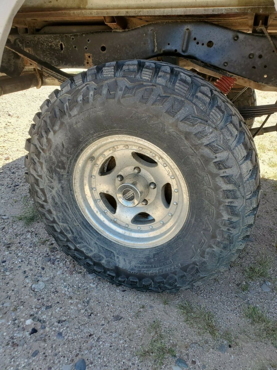 1975 Ford F-100 Standard Cab Pickup