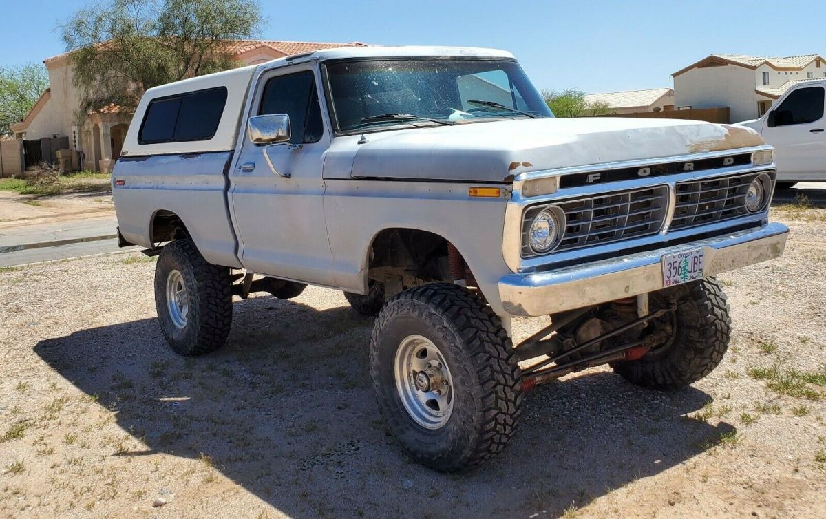 1975 Ford F-100 Standard Cab Pickup
