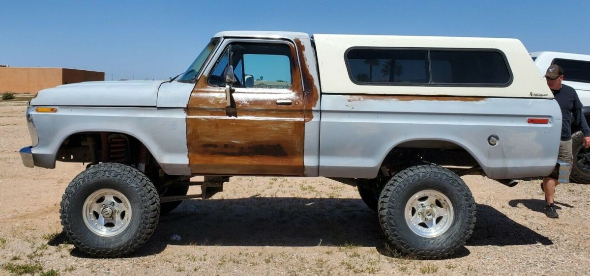 1975 Ford F-100 Standard Cab Pickup
