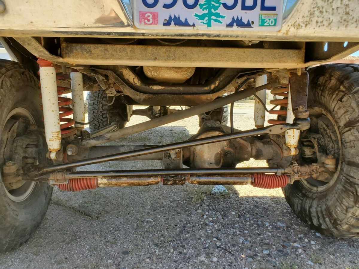 1975 Ford F-100 Standard Cab Pickup