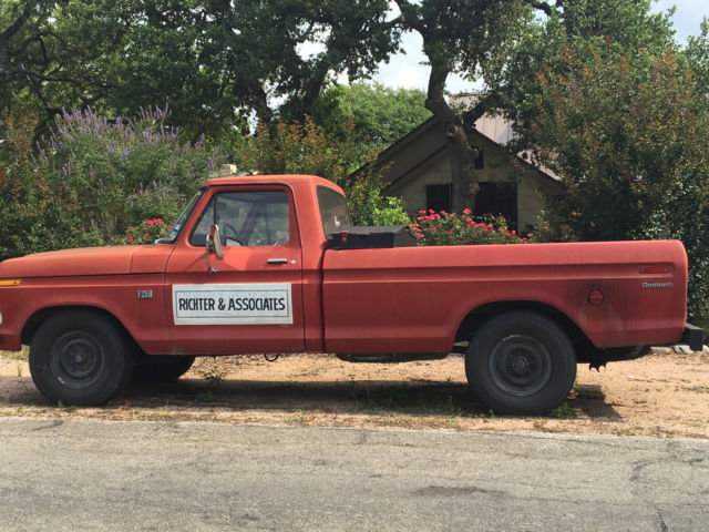 1975 Red Ford F-250 Cab & Chassis
