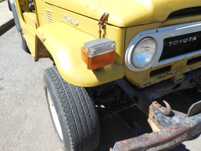1975 Yellow Toyota Land Cruiser SUV