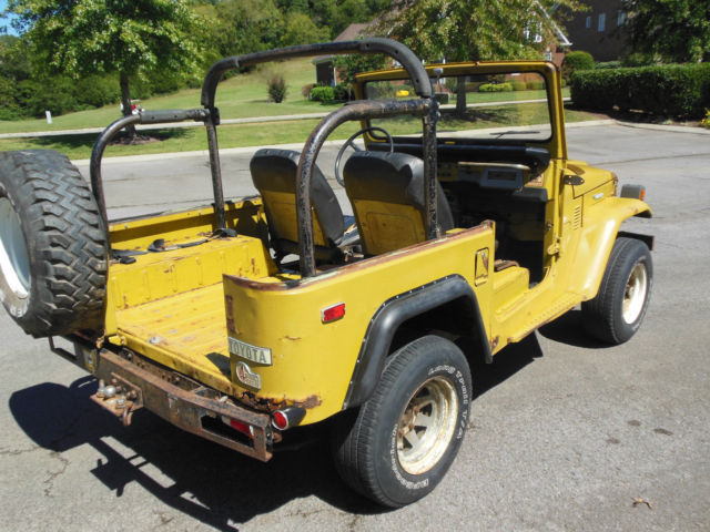 1975 Yellow Toyota Land Cruiser SUV