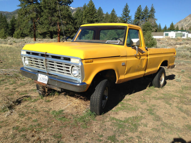 1975 Yellow Ford F-250