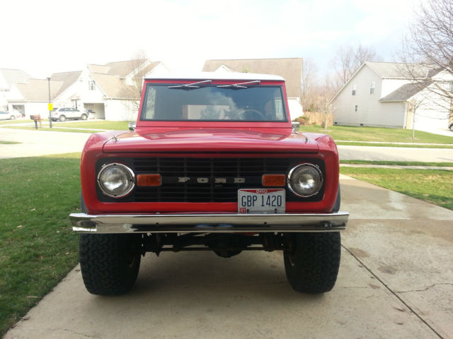 1975 Ford Bronco SUV
