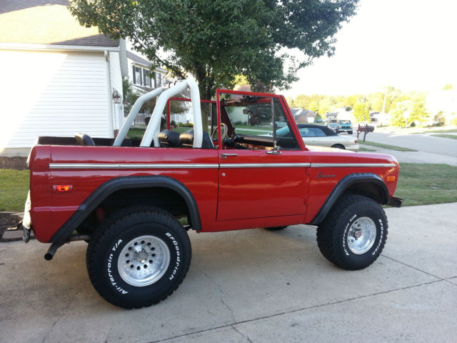1975 Ford Bronco SUV